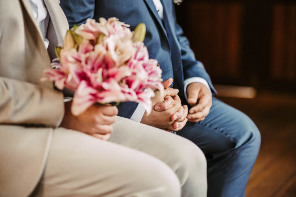 Hochzeit mit Hund - Gleichgeschlechtliche Trauung Gelbensande - Hochzeitsfotografin MV