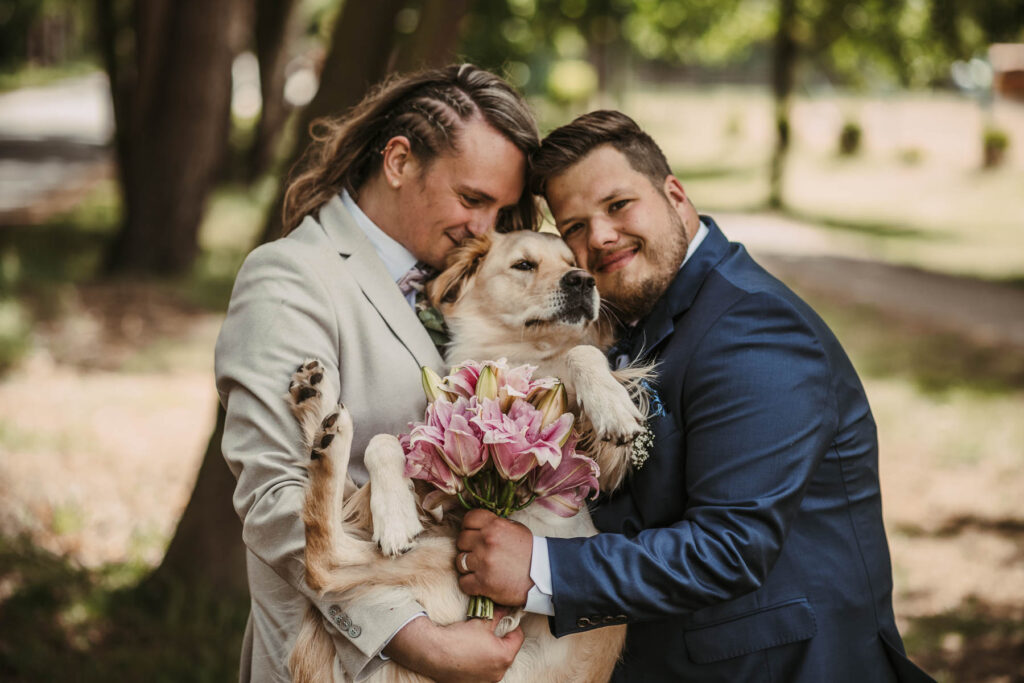 Hochzeit mit Hund - Gleichgeschlechtliche Trauung Gelbensande - Hochzeitsfotografin MV