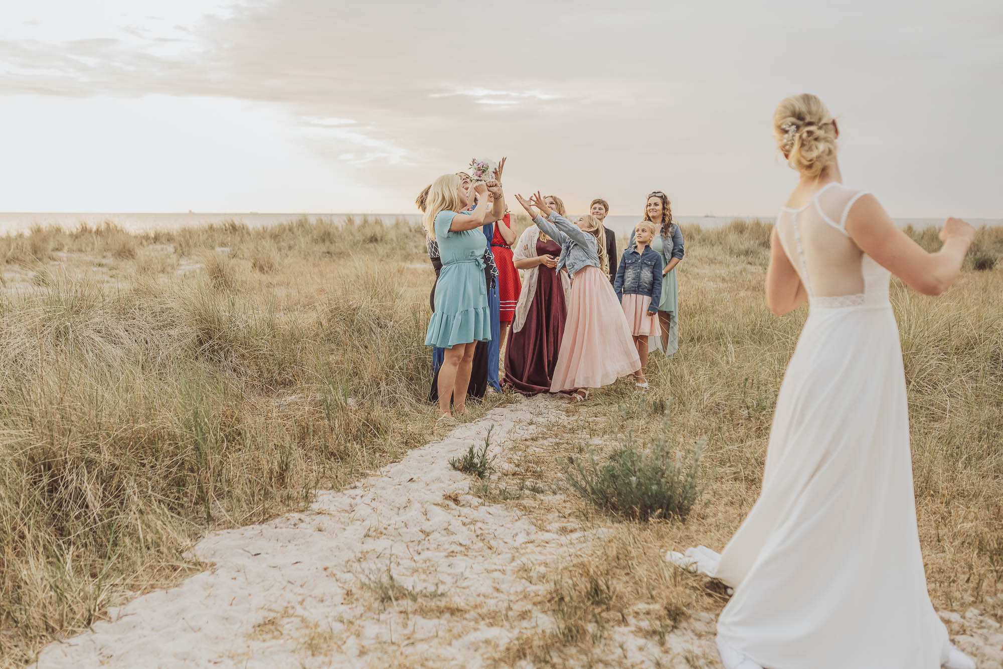 Hochzeitsreportage Strandhochzeit Markgrafenheide - Hochzeit Blaue Boje