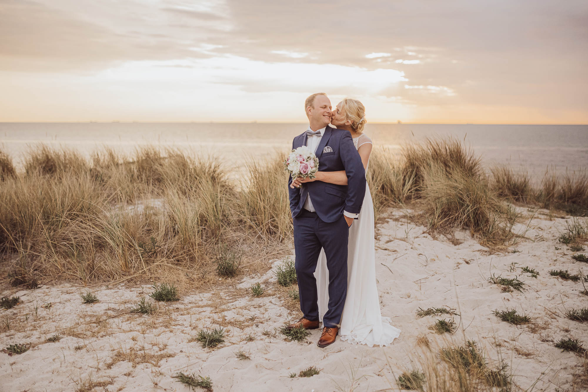 Hochzeitsreportage Strandhochzeit Markgrafenheide - Hochzeit Blaue Boje