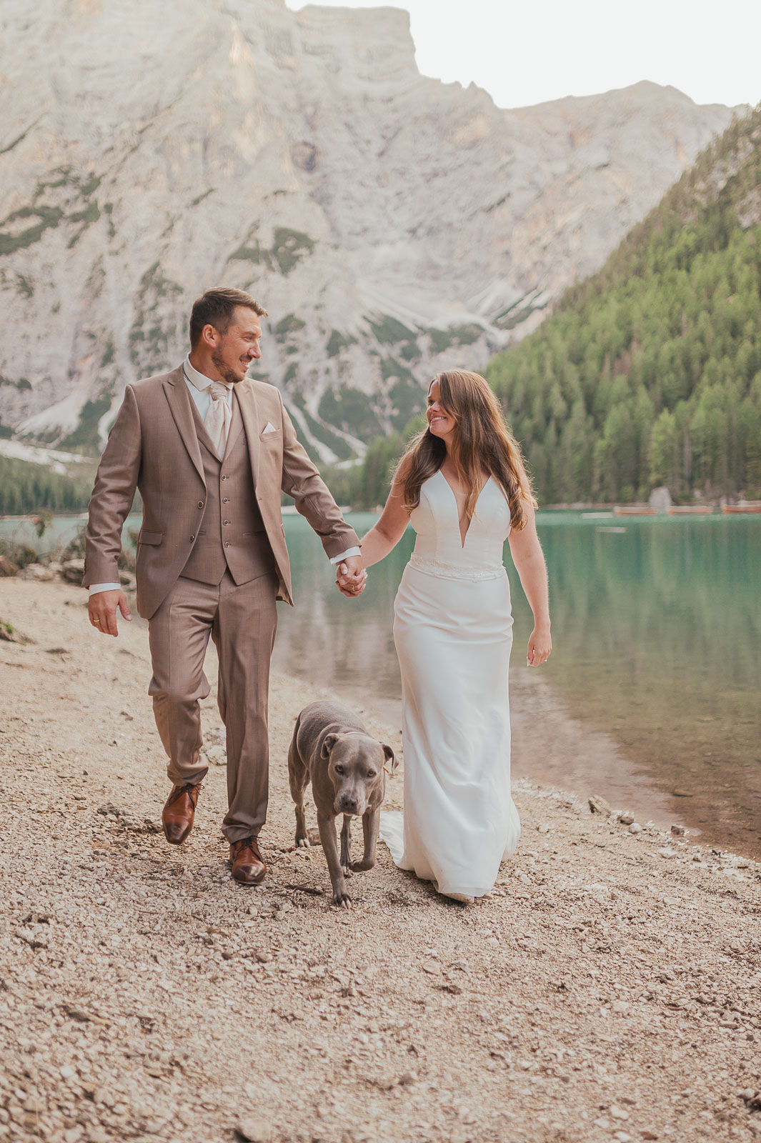 After Wedding Shooting in den Dolomiten am Pragser Wildsee