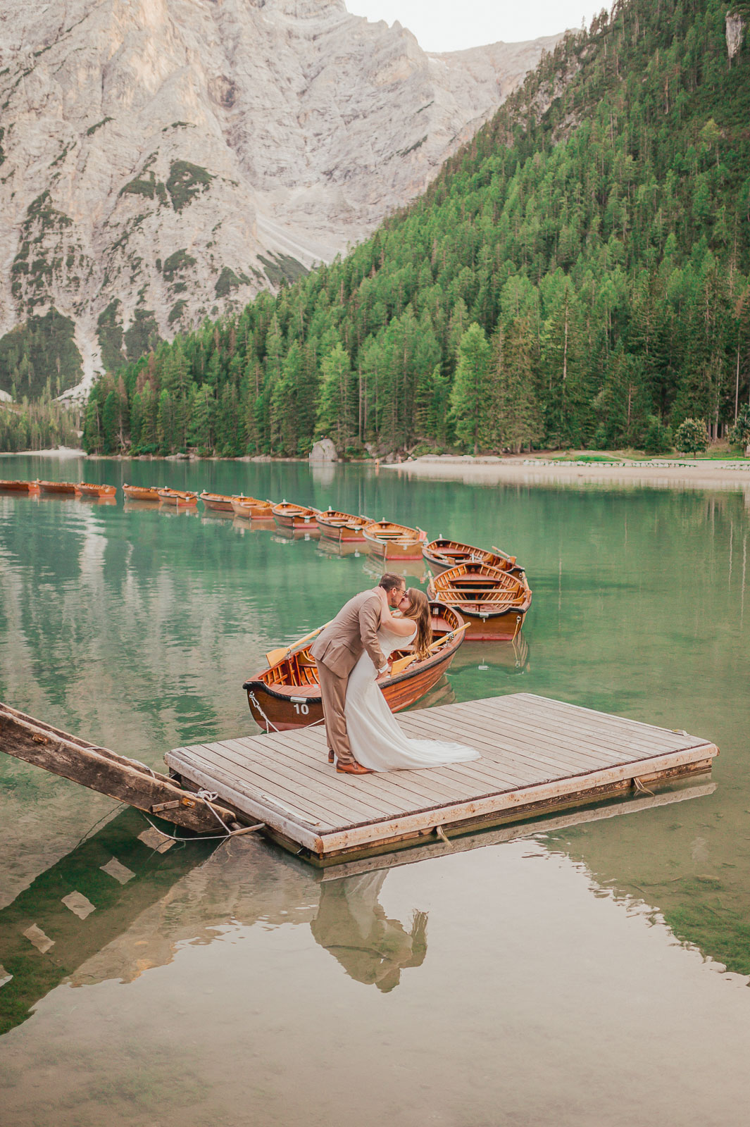 After Wedding Shooting in den Dolomiten am Pragser Wildsee