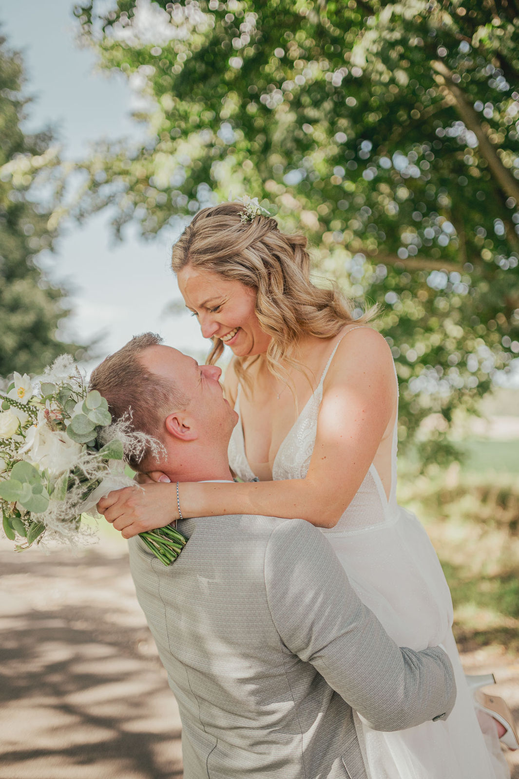 Brautpaarshooting - Hochzeit auf dem Golchener Hof - Fotos Hochzeitsfotograf