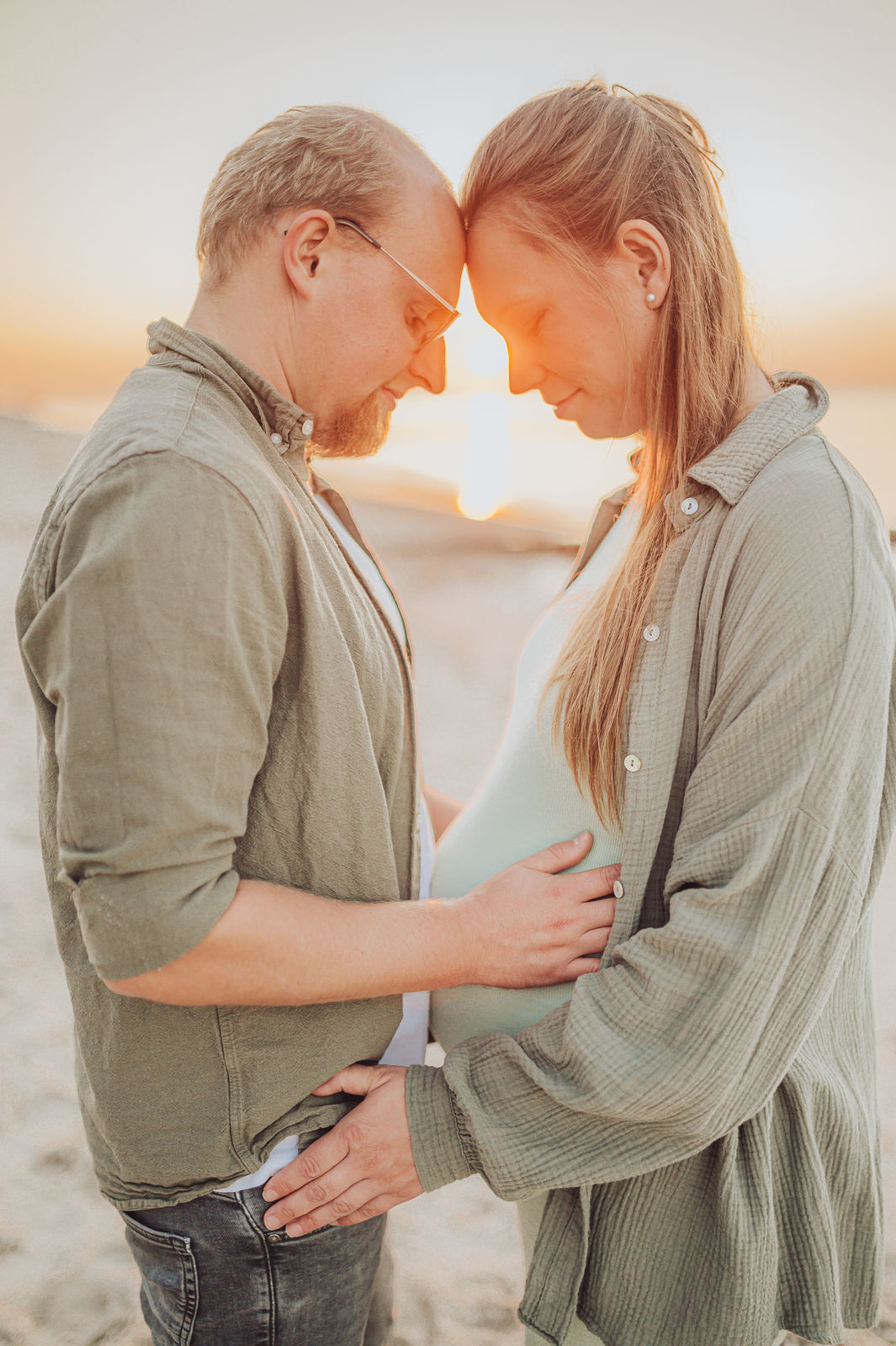 Babybauch-Shooting-Rostock-Mecklenburg-Vorpommern-Fotostudio-29 Babybauch Fotoshooting am Strand